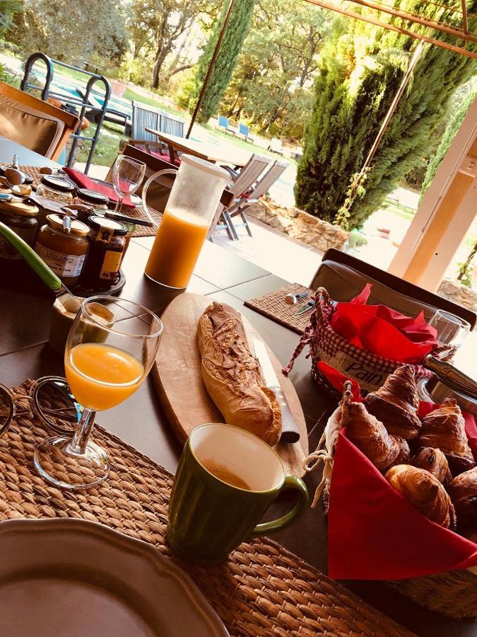 Bed and Breakfast Domaine Du Commandeur Mondragon Esterno foto