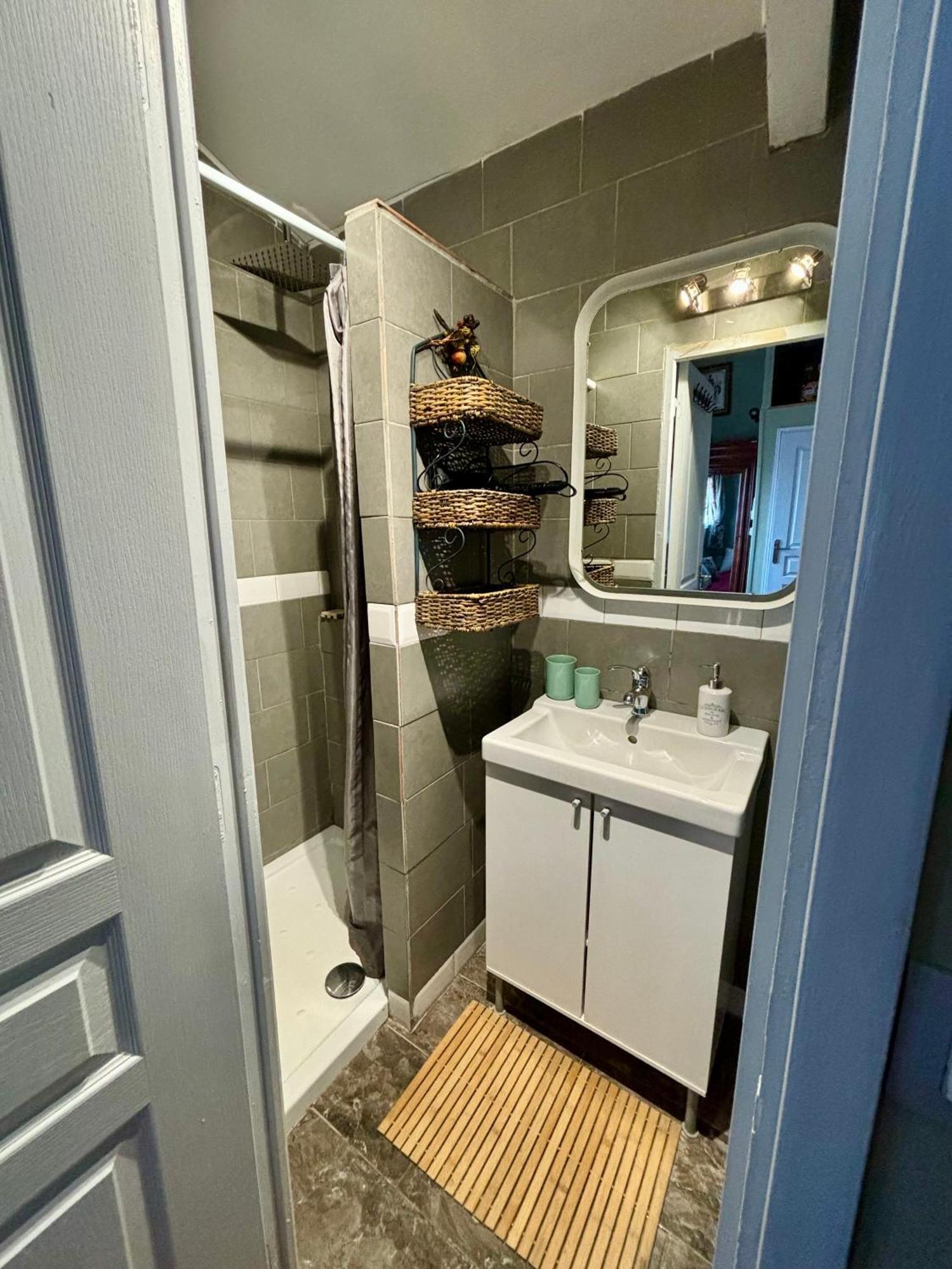 Bed and Breakfast Domaine Du Commandeur Mondragon Esterno foto